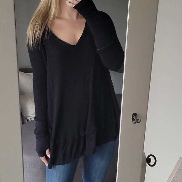 Free People Tops - Free People! Black Long Sleeve Oversized Thermal 🖤